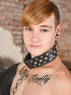 teen gay model Skyler Dallon